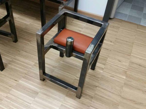 Kita-Möbel-Stuhl-2.jpg